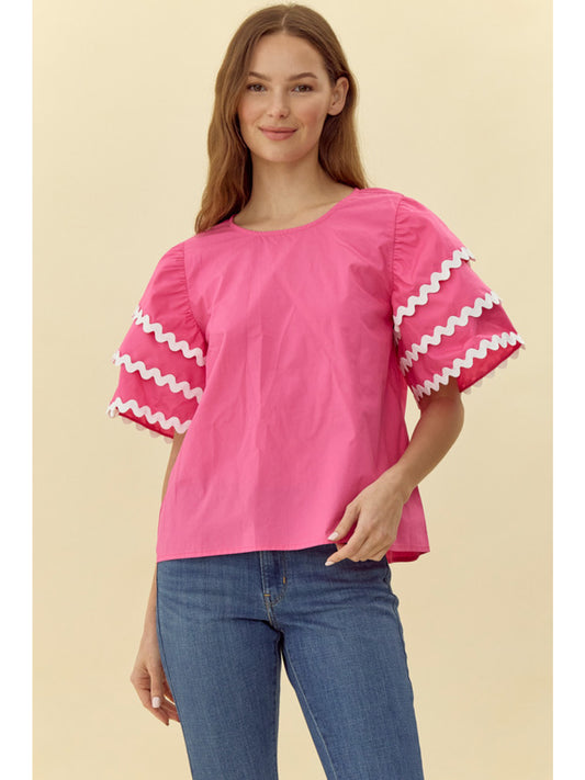 Solid top with U-neck