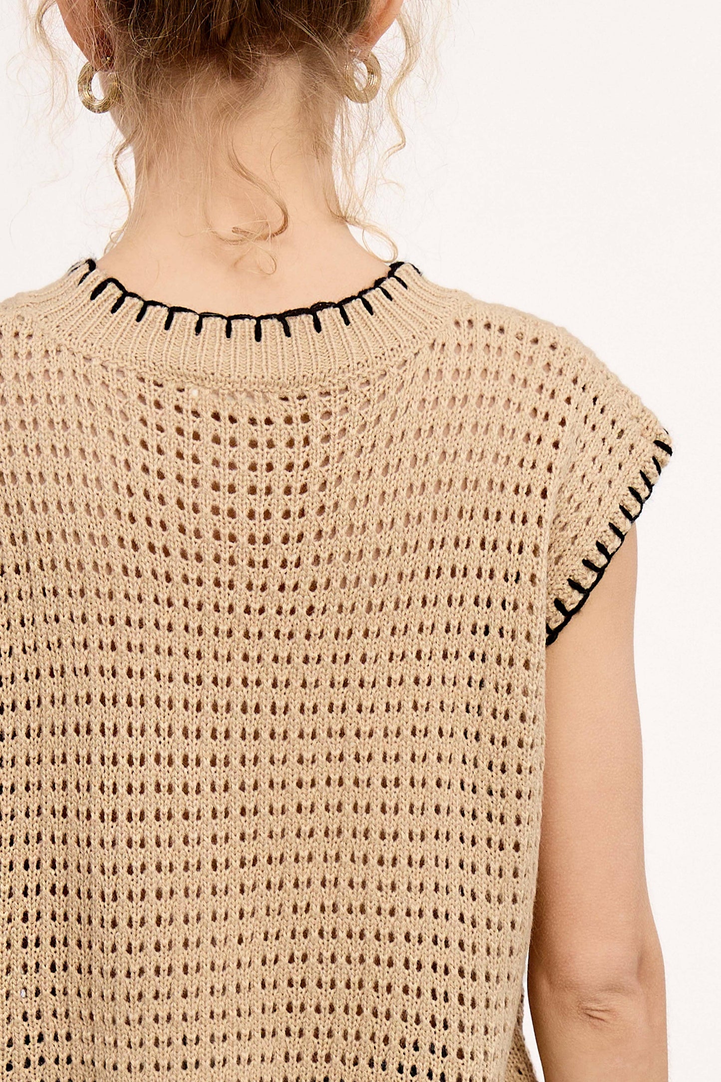 MDS3597-Crochet Knit Stitching Detailed Sleeveless Top