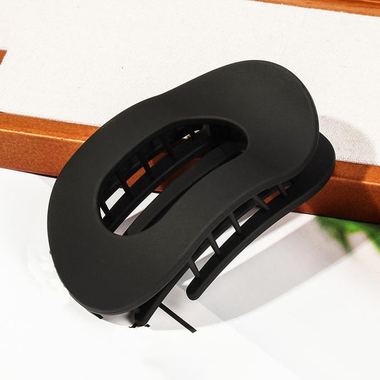 Flat Hollow Oval Claw Hair Clip