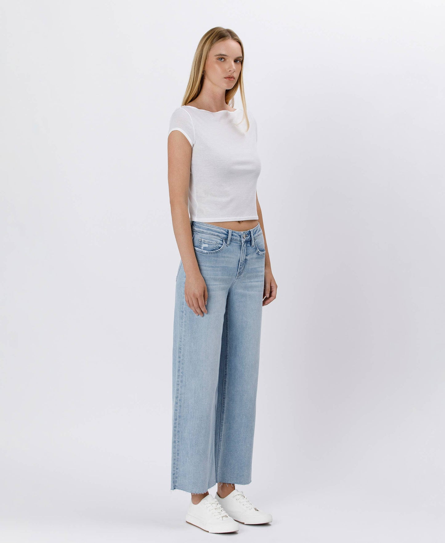 HIGH RISE WIDE LEG JEANS