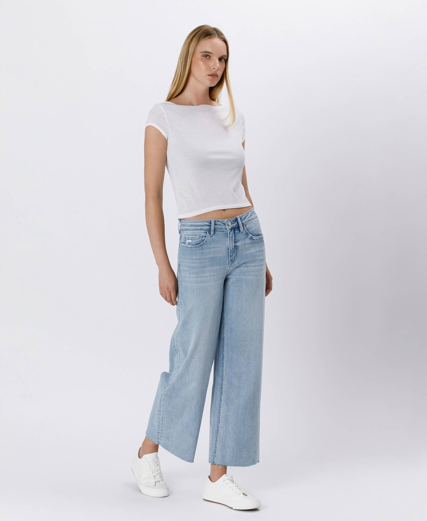 HIGH RISE WIDE LEG JEANS