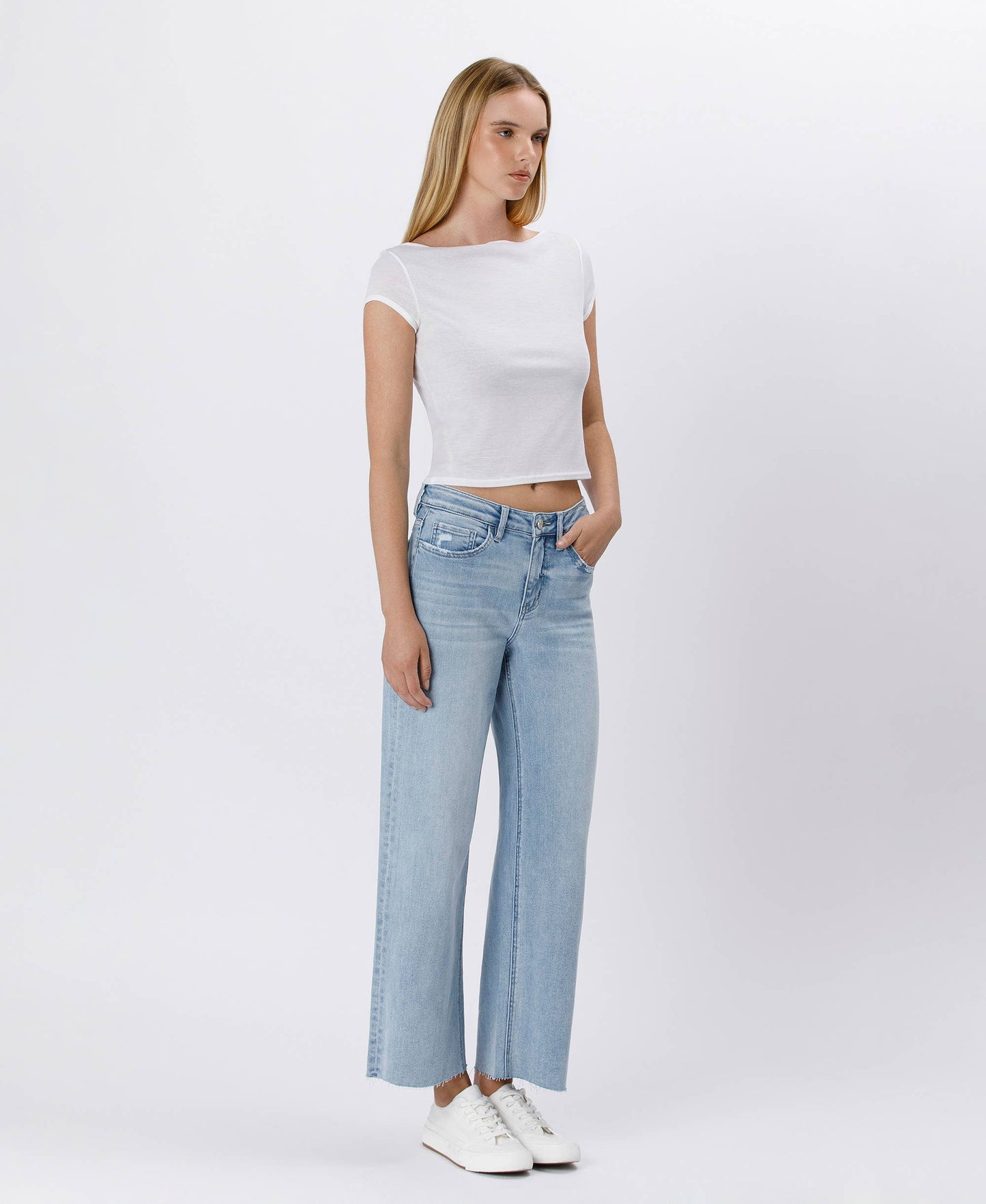 HIGH RISE WIDE LEG JEANS